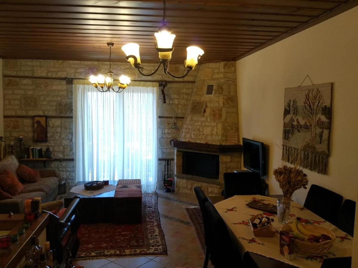 La Casa Di Pietra Villa Karpeníszi Kültér fotó